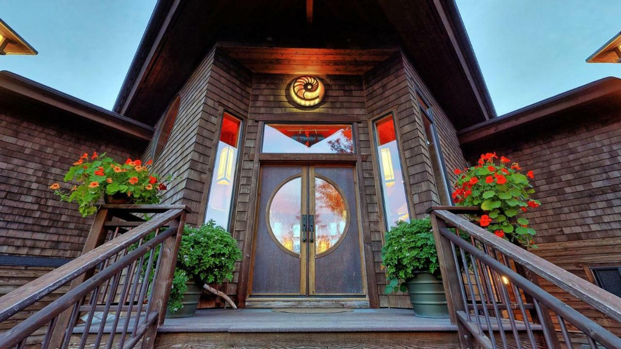 Stillpoint Lodge - All-Inclusive Halibut Cove Exterior foto